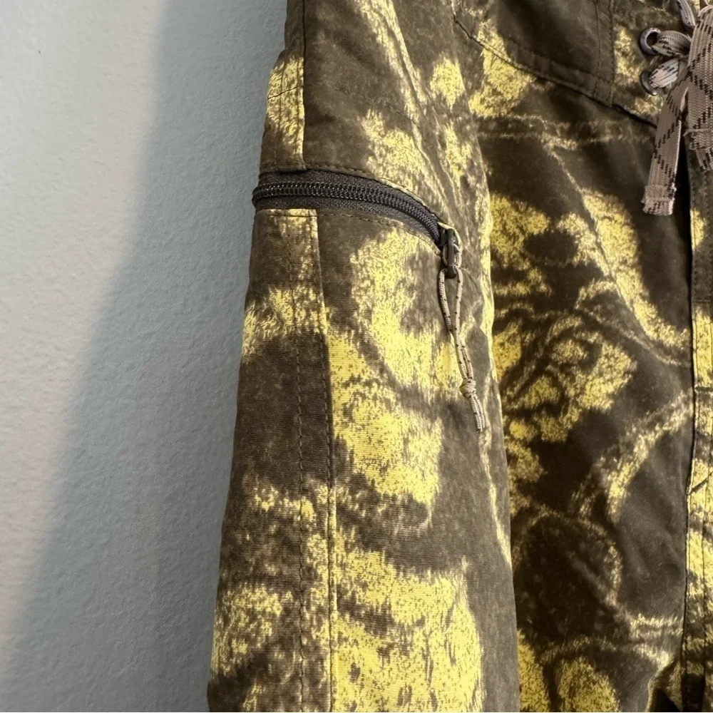 Patagonia Wavefarer Floral Board Shorts Beach Swim 50 UPF Nylon 11” size 35